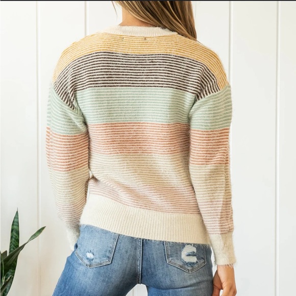 NWT- On Blue- Sz Large- Fuzzy Sweater- Earth Tones - Picture 7 of 10